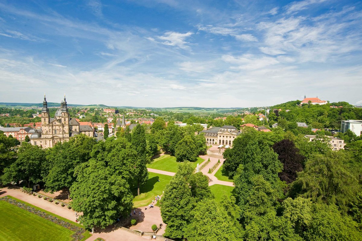 Dom Schlossgarten Orangerie im Sommer